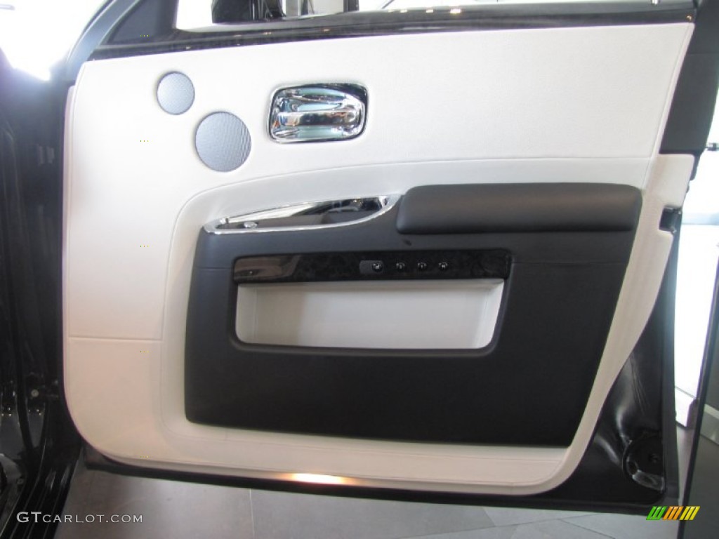 2011 Rolls-Royce Ghost Standard Ghost Model Creme Light Door Panel Photo #56120456