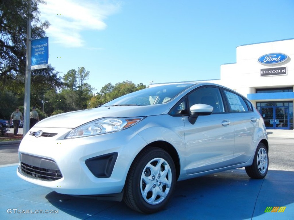 2012 Fiesta SE Hatchback - Ingot Silver Metallic / Charcoal Black photo #1