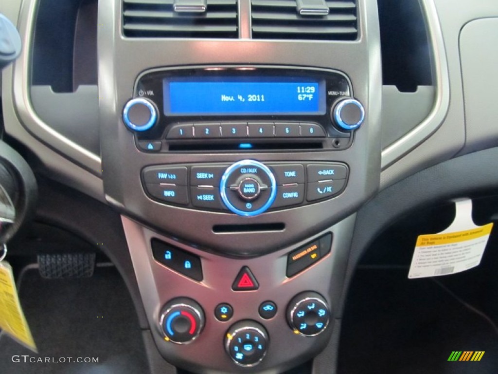 2012 Chevrolet Sonic LT Hatch Controls Photo #56129798