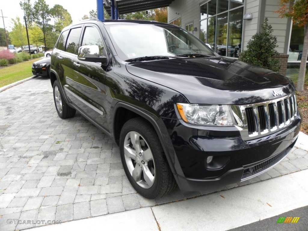 2011 Grand Cherokee Limited 4x4 - Brilliant Black Crystal Pearl / Black/Light Frost Beige photo #1