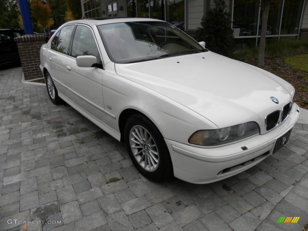 2003 5 Series 540i Sedan - Alpine White / Sand Beige photo #1