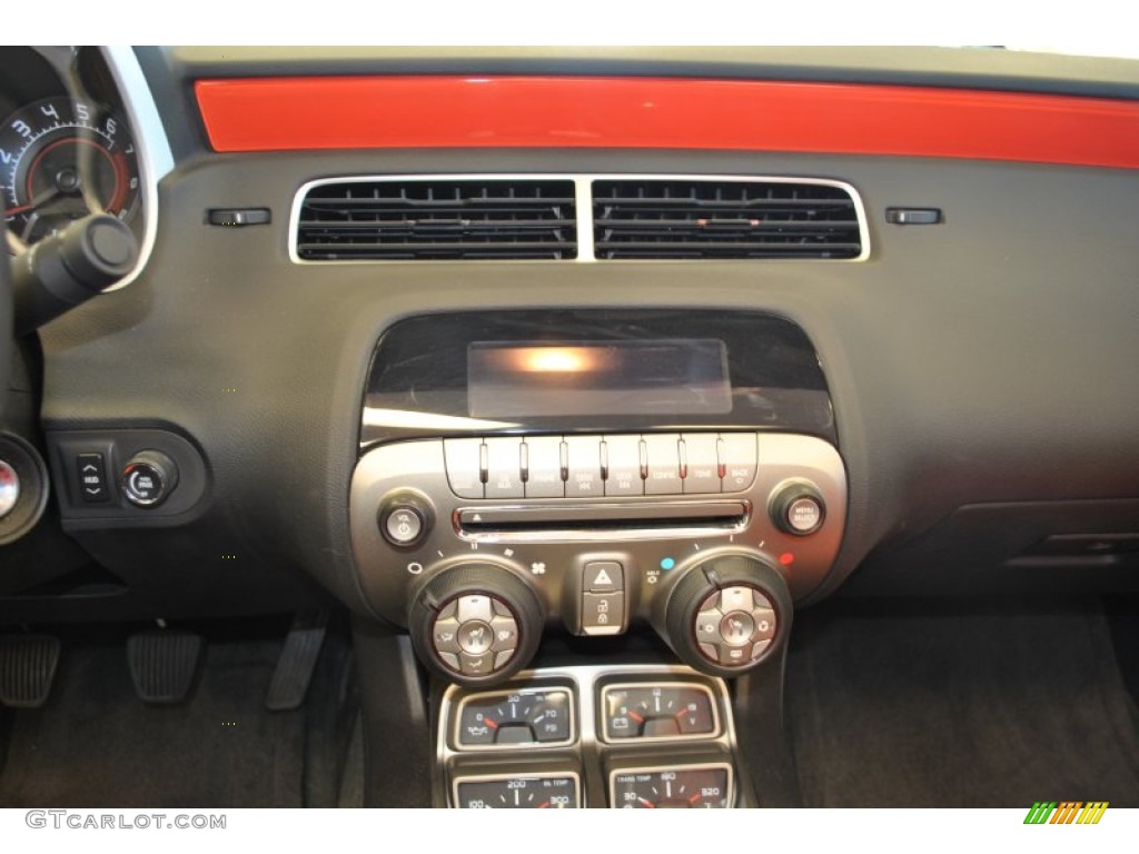 2011 Chevrolet Camaro SS/RS Convertible Controls Photo #56136494