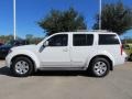Avalanche White - Pathfinder LE Photo No. 2