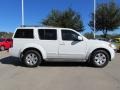Avalanche White - Pathfinder LE Photo No. 6