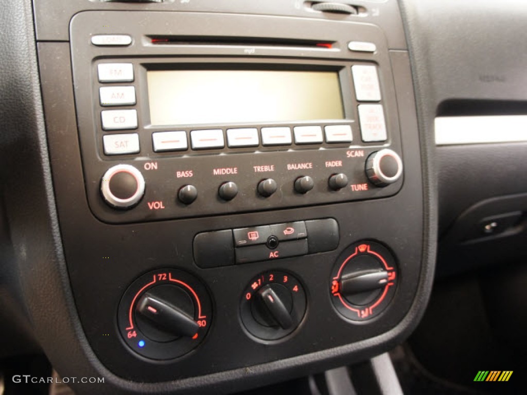 2008 Volkswagen GLI Sedan Controls Photo #56138228