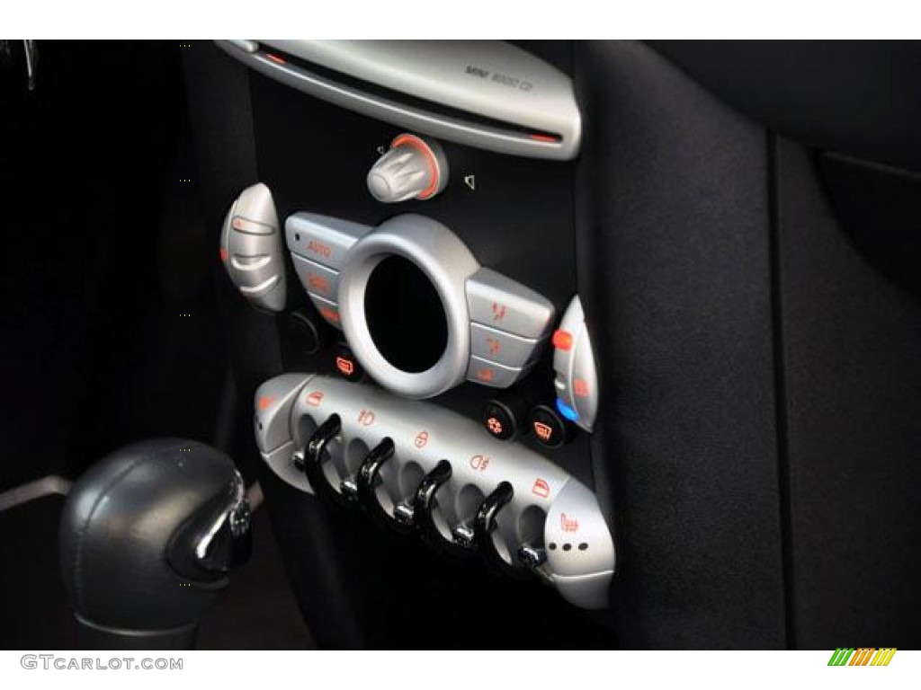 2008 Cooper Hardtop - Oxygen Blue / Lounge Carbon Black photo #32