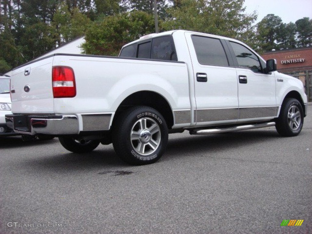 2006 F150 XLT SuperCrew - Oxford White / Medium/Dark Flint photo #2