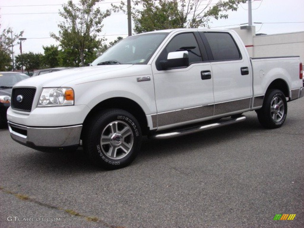 2006 F150 XLT SuperCrew - Oxford White / Medium/Dark Flint photo #4