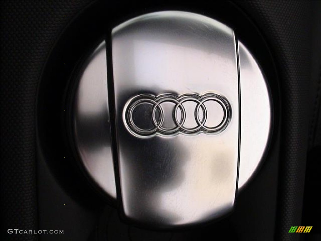 2012 Audi R8 Spyder 5.2 FSI quattro Marks and Logos Photo #56139287