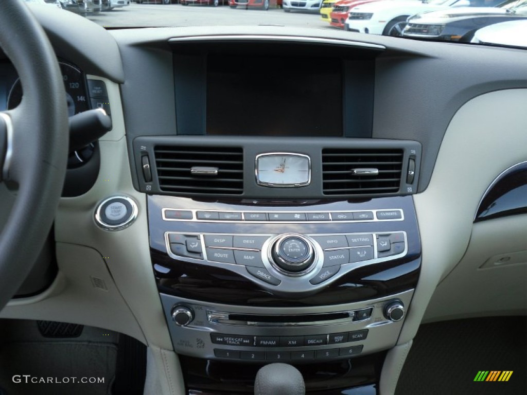 2012 Infiniti M 37x AWD Sedan Controls Photo #56143319