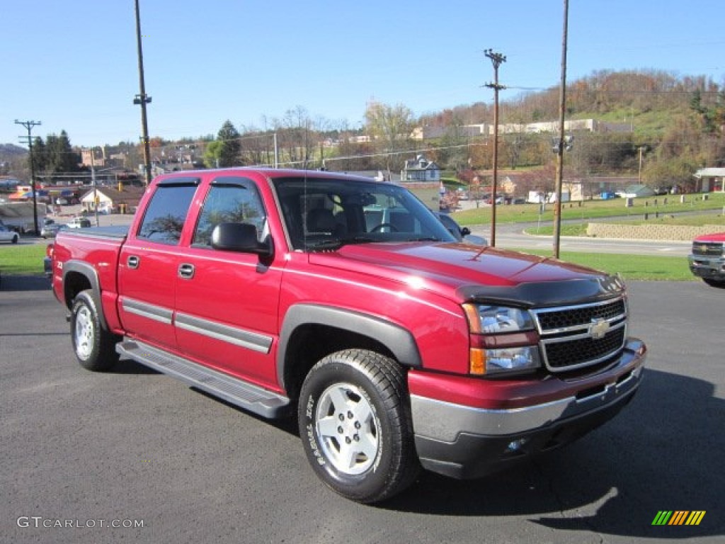 2006 Silverado 1500 Z71 Crew Cab 4x4 - Sport Red Metallic / Medium Gray photo #1