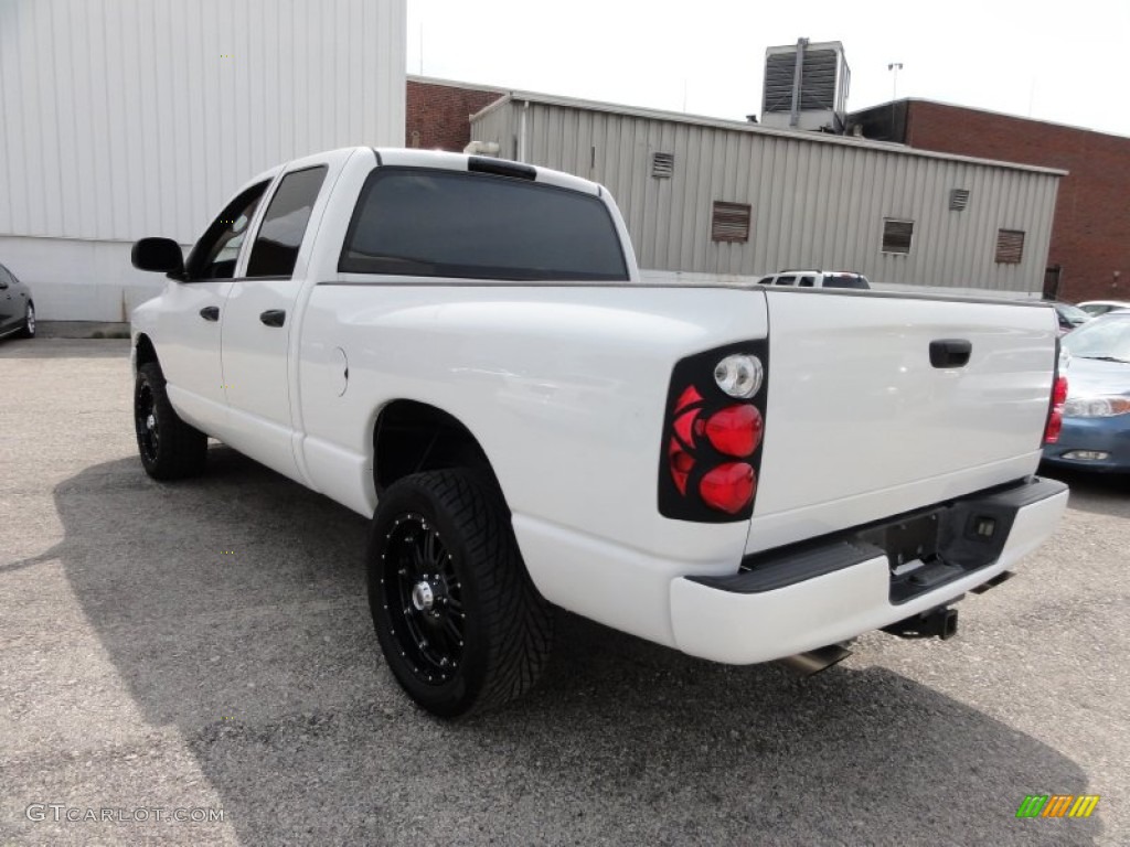 2005 Ram 1500 ST Quad Cab - Bright White / Dark Slate Gray photo #10