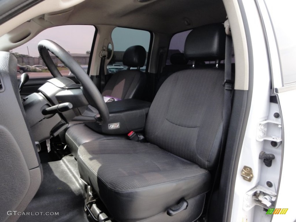 2005 Ram 1500 ST Quad Cab - Bright White / Dark Slate Gray photo #16