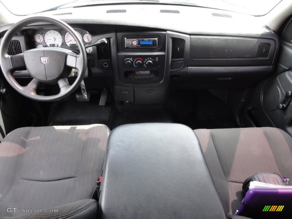 2005 Ram 1500 ST Quad Cab - Bright White / Dark Slate Gray photo #26