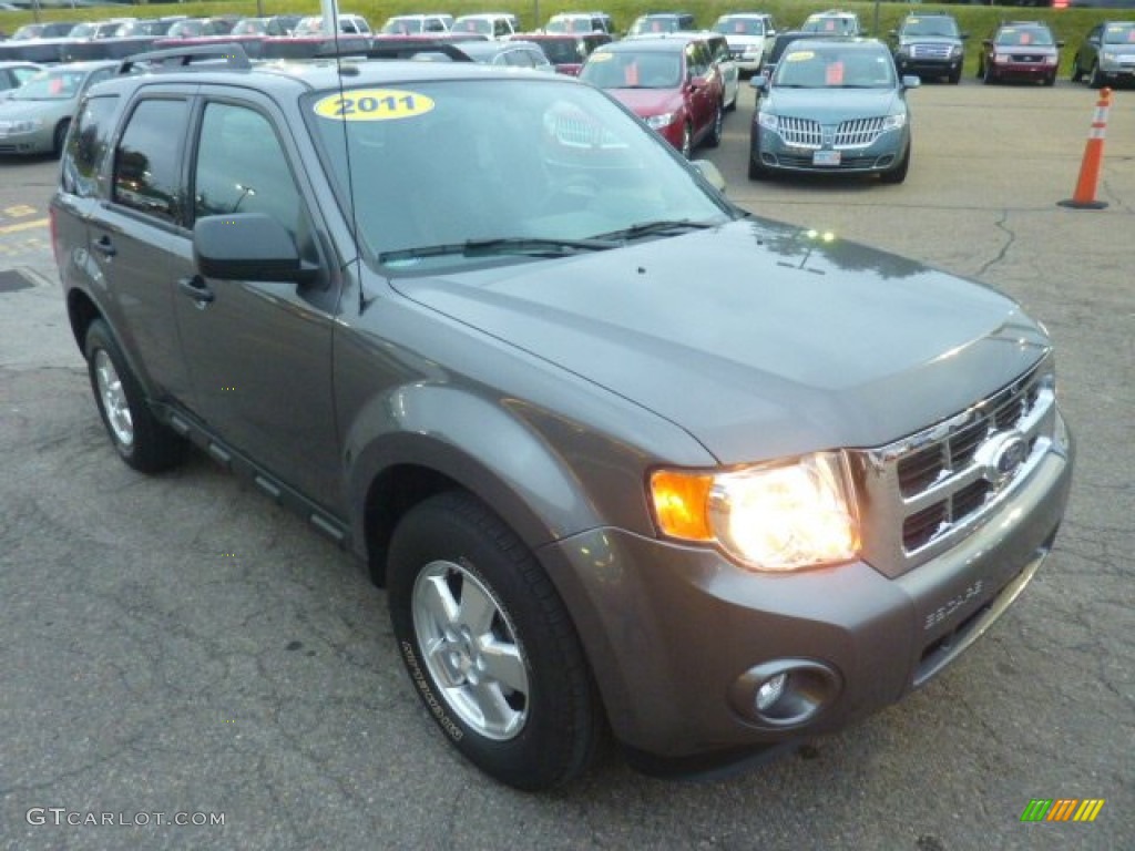 2011 Escape XLT 4WD - Sterling Grey Metallic / Charcoal Black photo #6