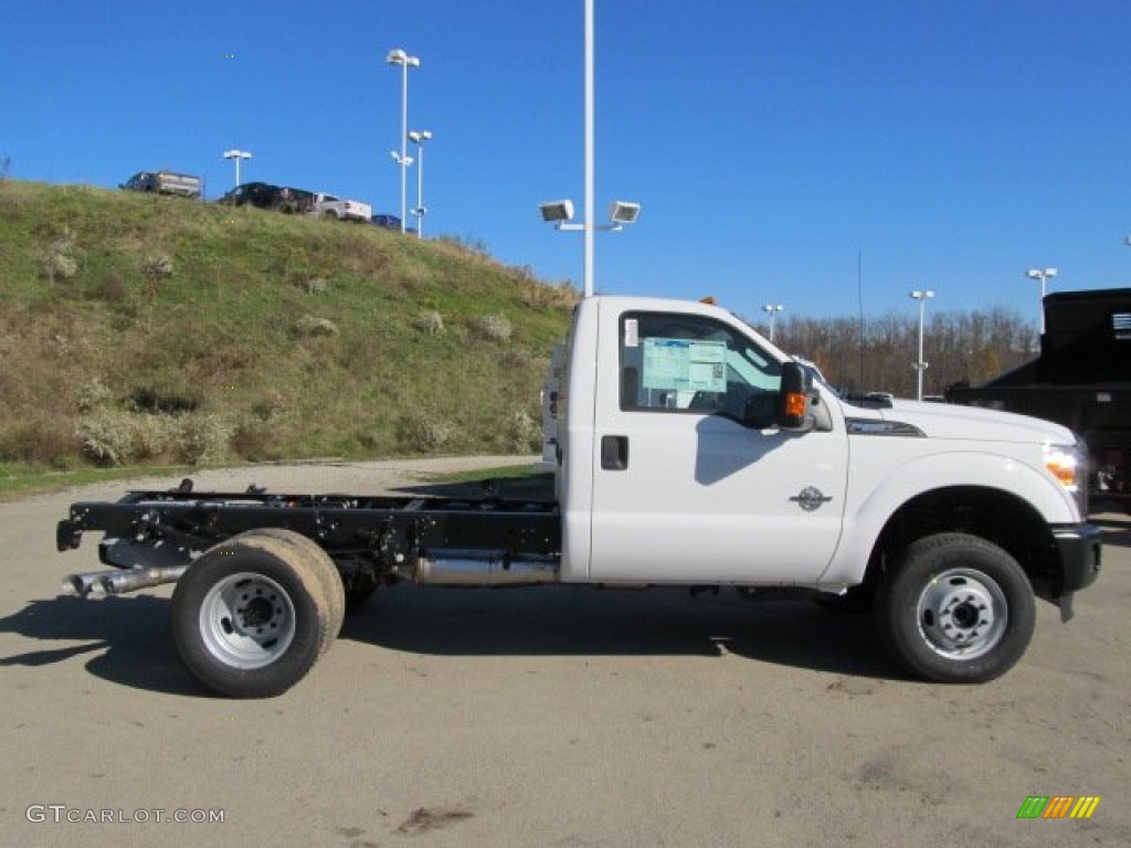 Oxford White 2012 Ford F350 Super Duty XL Regular Cab 4x4 Chassis Exterior Photo #56145626