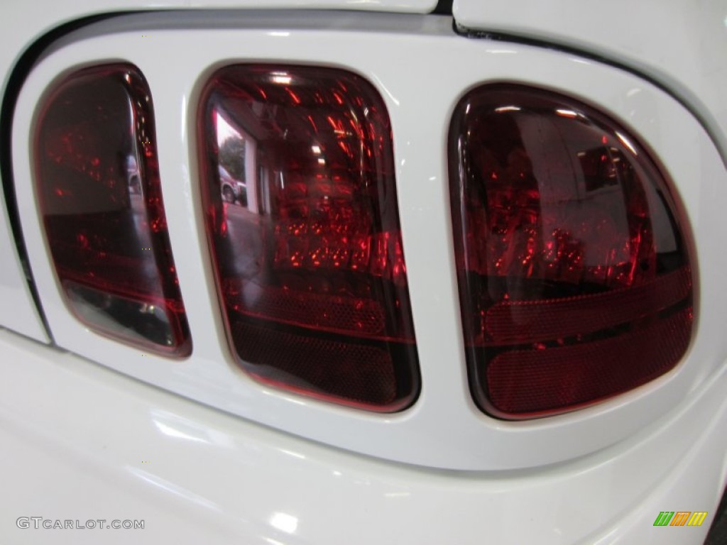 1998 Mustang SVT Cobra Convertible - Ultra White / Saddle photo #12