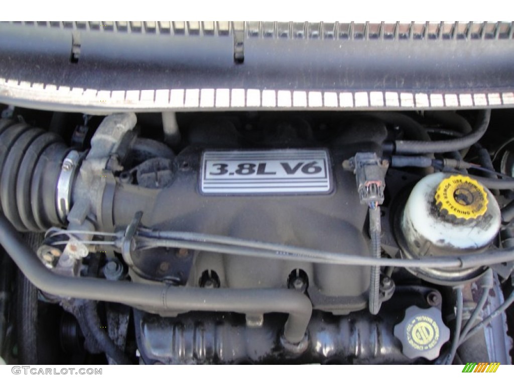 2003 Chrysler Town & Country EX 3.8L OHV 12V V6 Engine Photo #56147189
