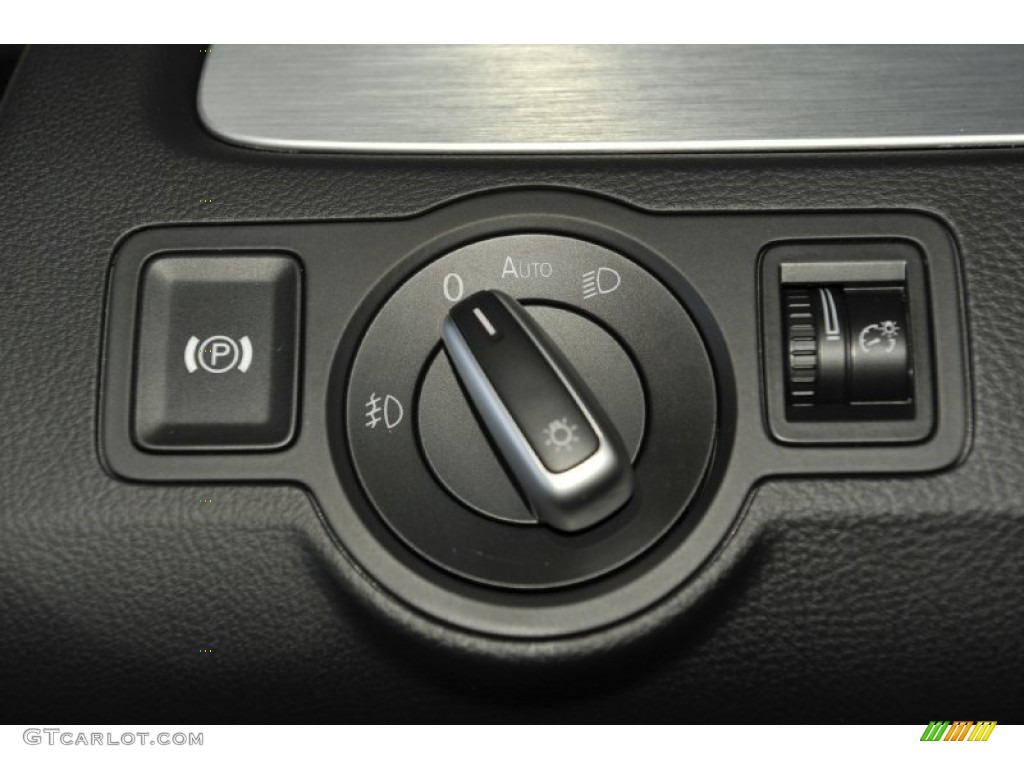 2010 Volkswagen CC Luxury Controls Photo #56147201