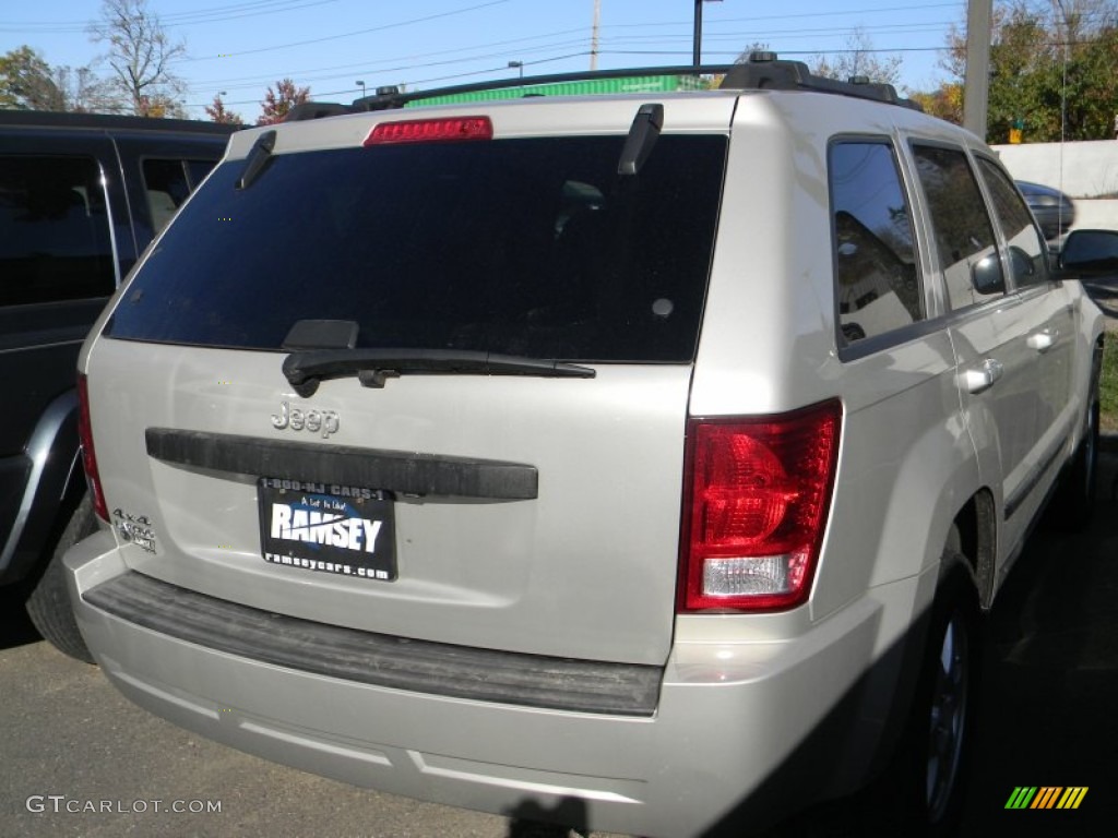 2008 Grand Cherokee Laredo 4x4 - Bright Silver Metallic / Dark Slate Gray photo #9