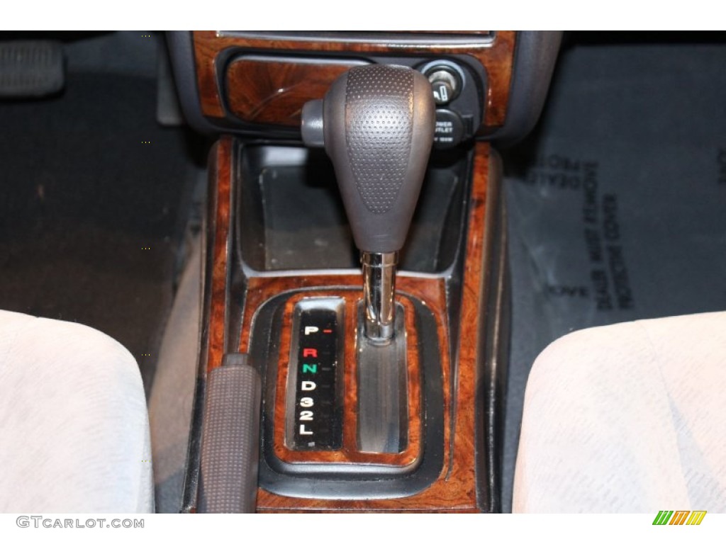 2004 Elantra GLS Sedan - Black Obsidian / Gray photo #15