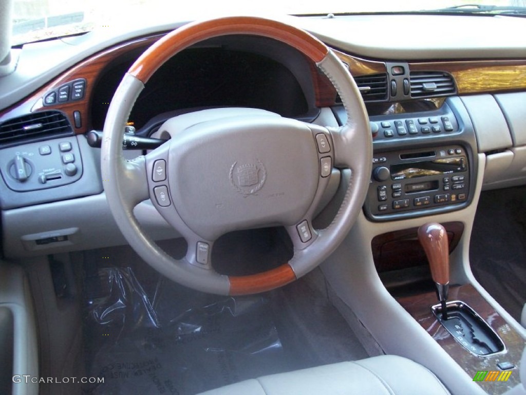 2000 Cadillac DeVille DTS Neutral Shale Dashboard Photo #56151458