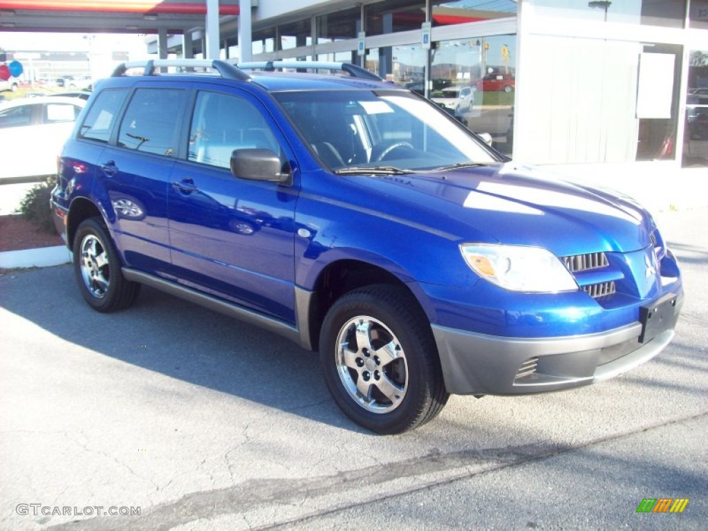 2006 Outlander LS 4WD - Electric Blue Pearl / Charcoal photo #6