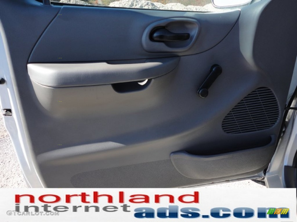 2004 F150 XL Heritage Regular Cab 4x4 - Silver Metallic / Dark Flint photo #15