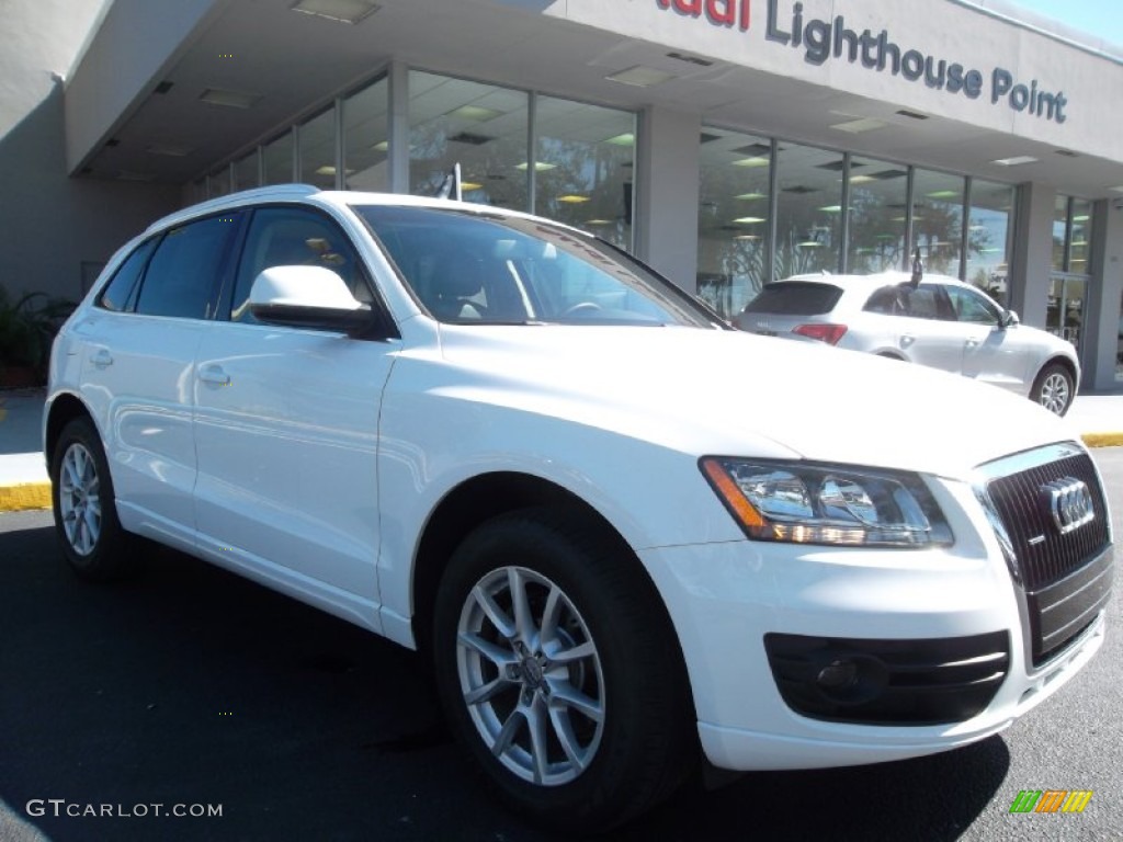 2009 Q5 3.2 Premium quattro - Ibis White / Black photo #1