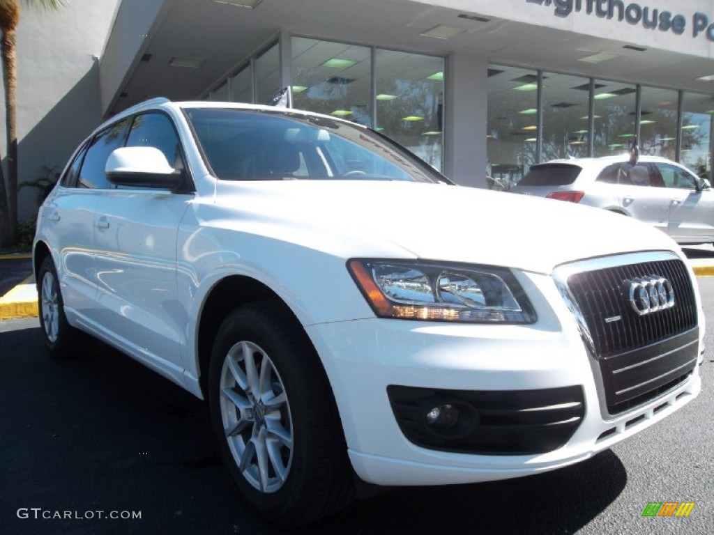 2009 Q5 3.2 Premium quattro - Ibis White / Black photo #2