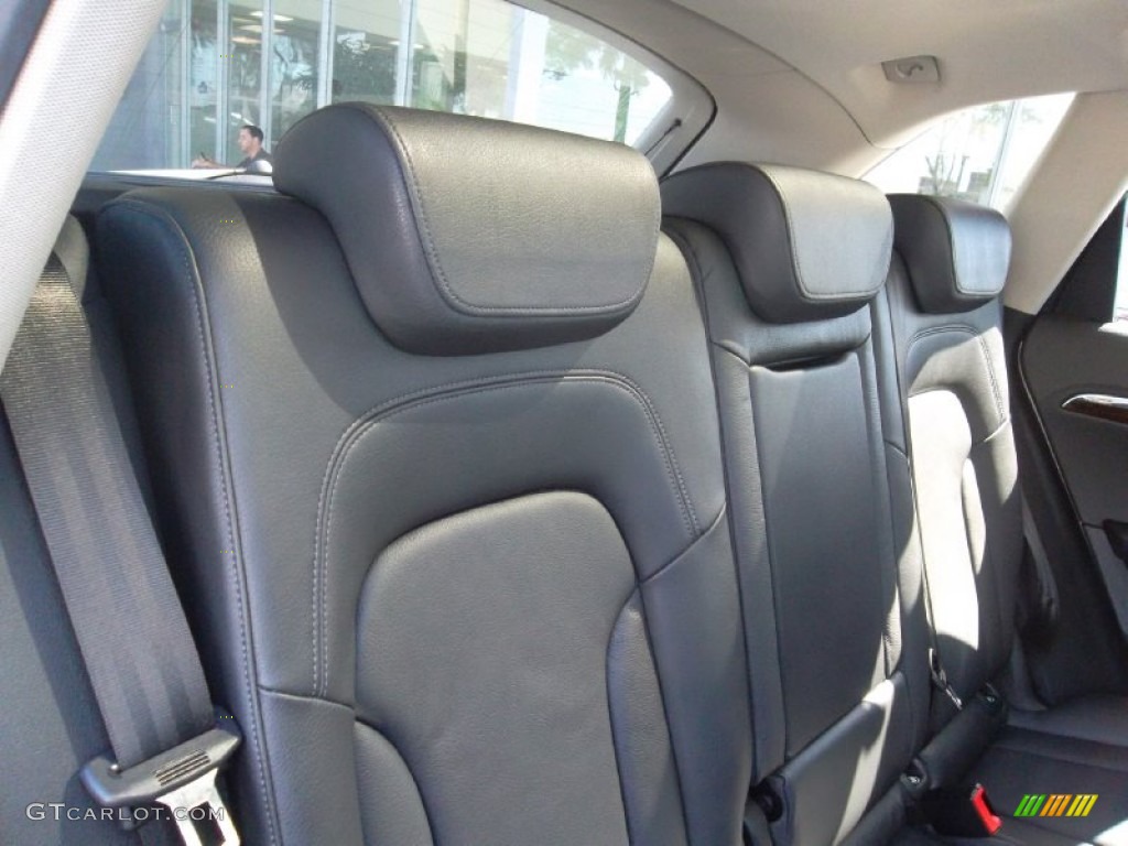 2009 Q5 3.2 Premium quattro - Ibis White / Black photo #25