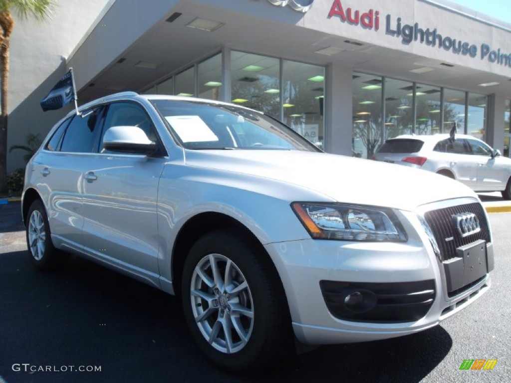 2009 Q5 3.2 Premium quattro - Ice Silver Metallic / Black photo #1