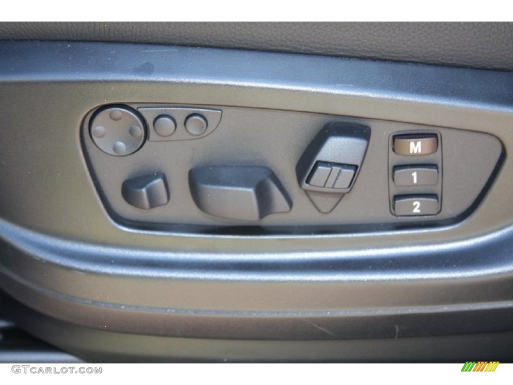 2012 BMW X6 M Standard X6 M Model Controls Photo #56161658