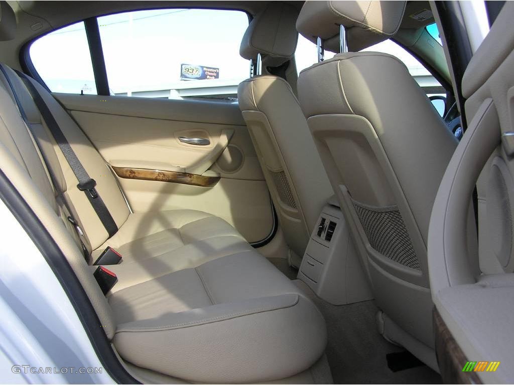 2006 3 Series 330i Sedan - Alpine White / Beige photo #19