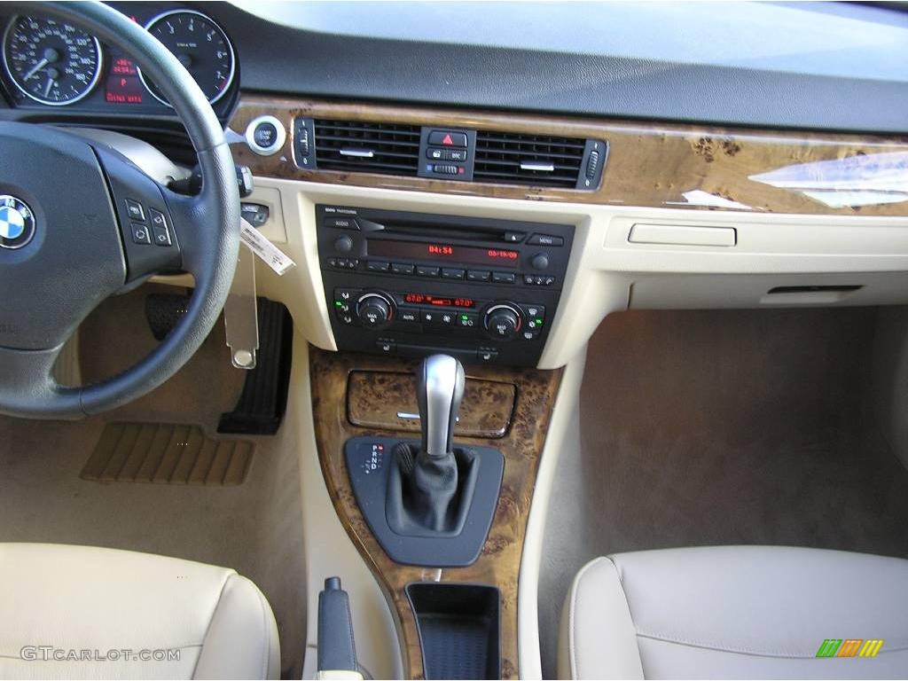 2006 3 Series 330i Sedan - Alpine White / Beige photo #20
