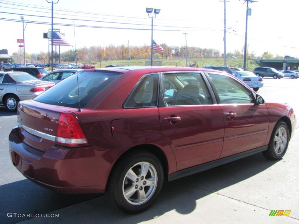 2004 Malibu Maxx LS Wagon - Sport Red Metallic / Gray photo #2