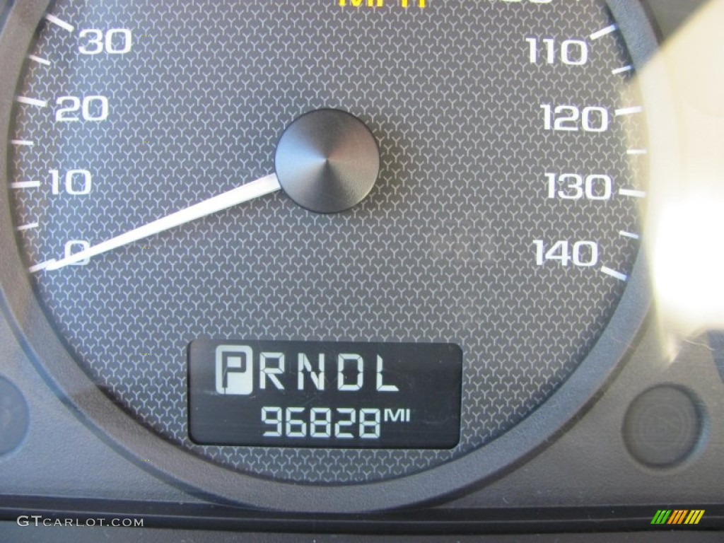 2004 Malibu Maxx LS Wagon - Sport Red Metallic / Gray photo #3