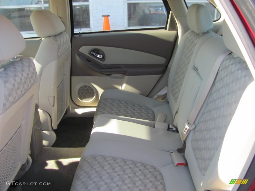 2004 Malibu Maxx LS Wagon - Sport Red Metallic / Gray photo #13