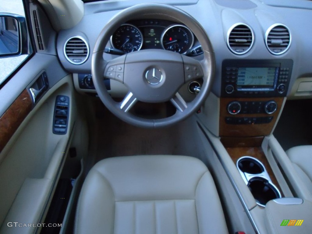 2008 ML 350 4Matic - Jade Green Metallic / Macadamia photo #31