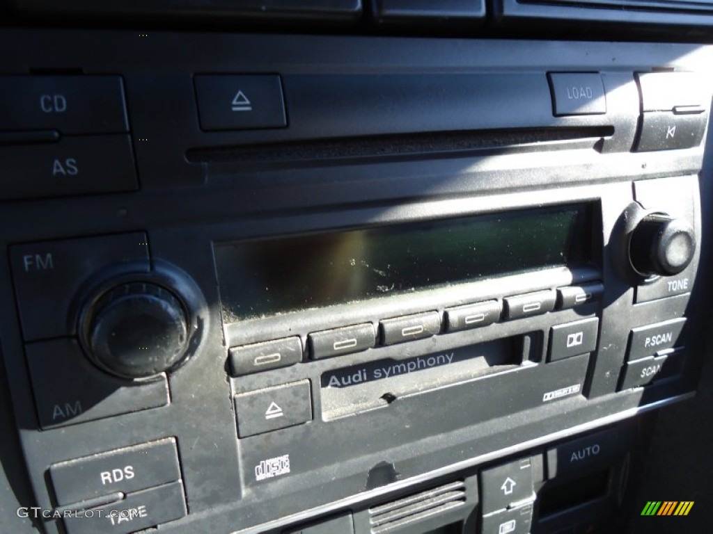 2003 Audi A4 1.8T Cabriolet Audio System Photos
