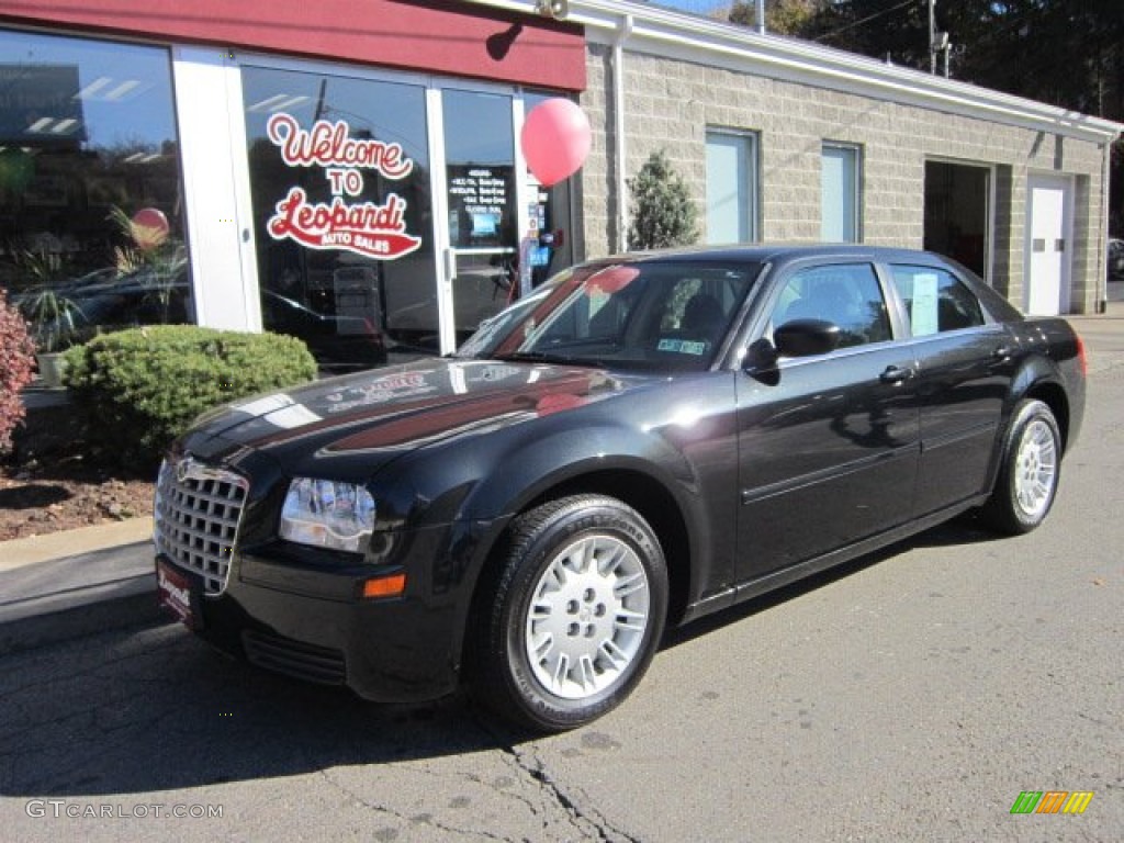 Brilliant Black Crystal Pearl Chrysler 300