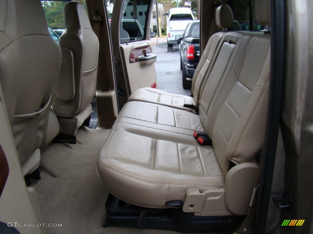 2005 F250 Super Duty Lariat Crew Cab 4x4 - Arizona Beige Metallic / Tan photo #13