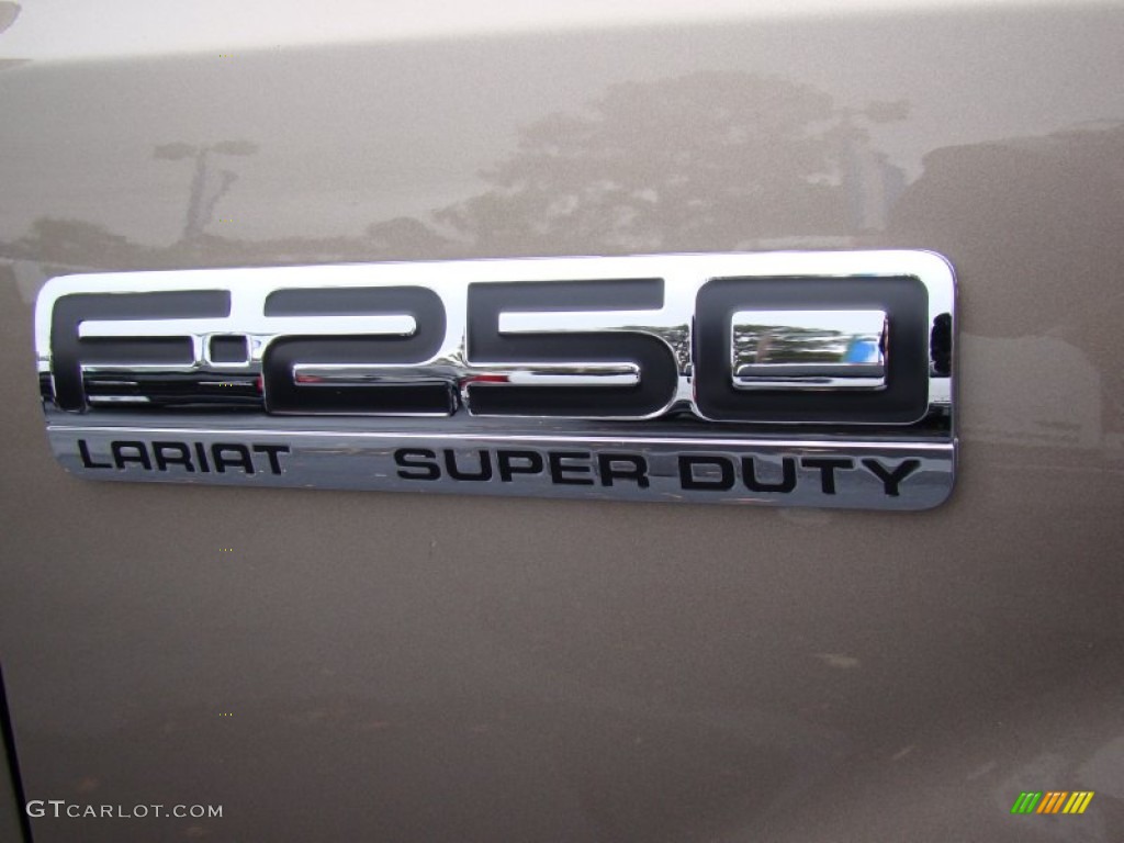 2005 F250 Super Duty Lariat Crew Cab 4x4 - Arizona Beige Metallic / Tan photo #35