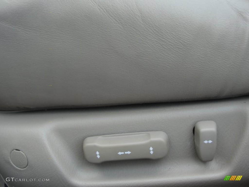 2000 Acura RL 3.5 Sedan Controls Photo #56174876