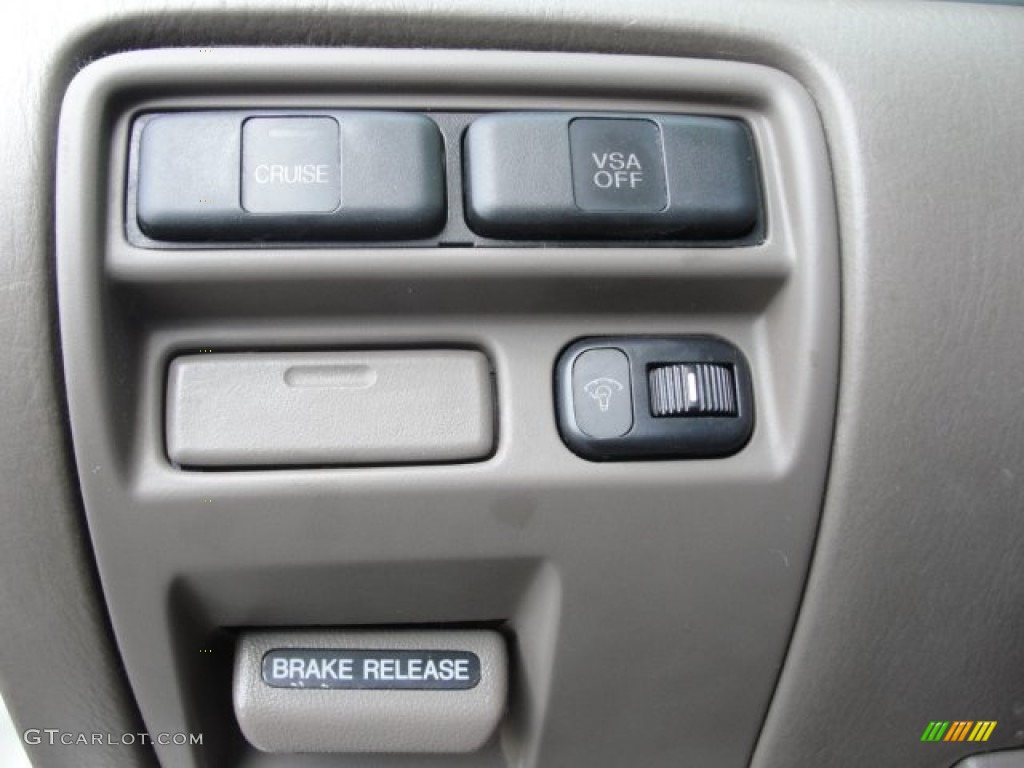 2000 Acura RL 3.5 Sedan Controls Photo #56174885