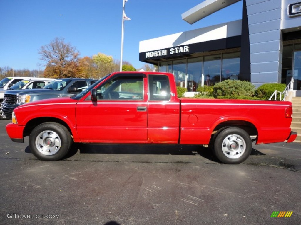 2000 Sonoma SLS Sport Extended Cab - Fire Red / Graphite photo #2
