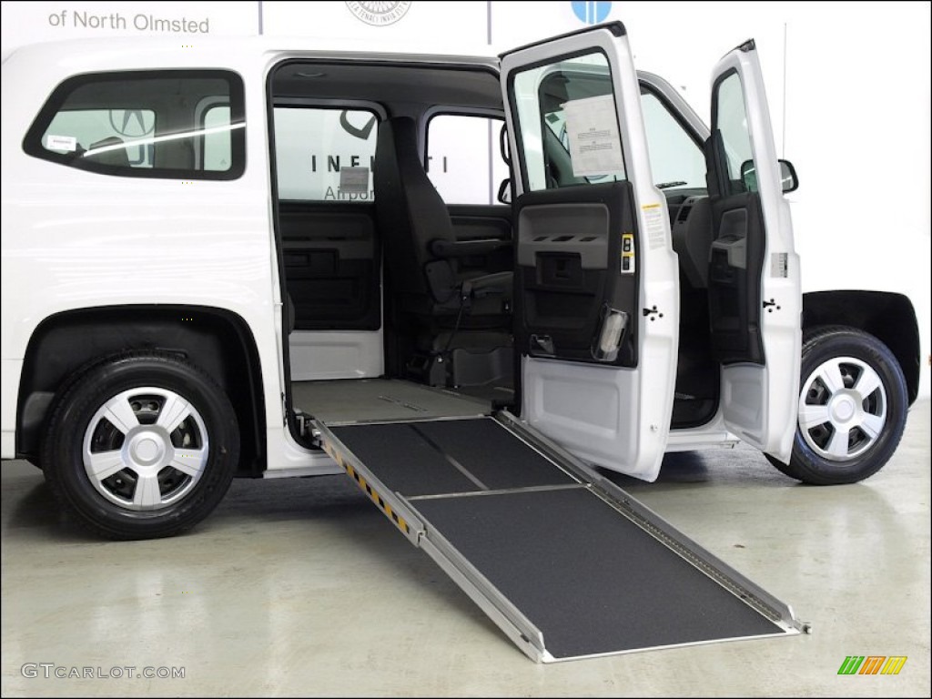 Arctic White 2011 VPG MV-1 DX Exterior Photo #56176991