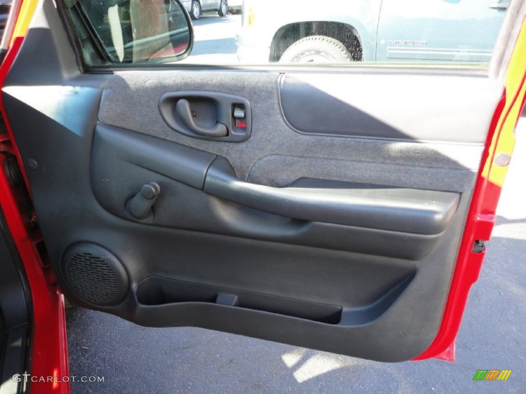 2000 Sonoma SLS Sport Extended Cab - Fire Red / Graphite photo #17