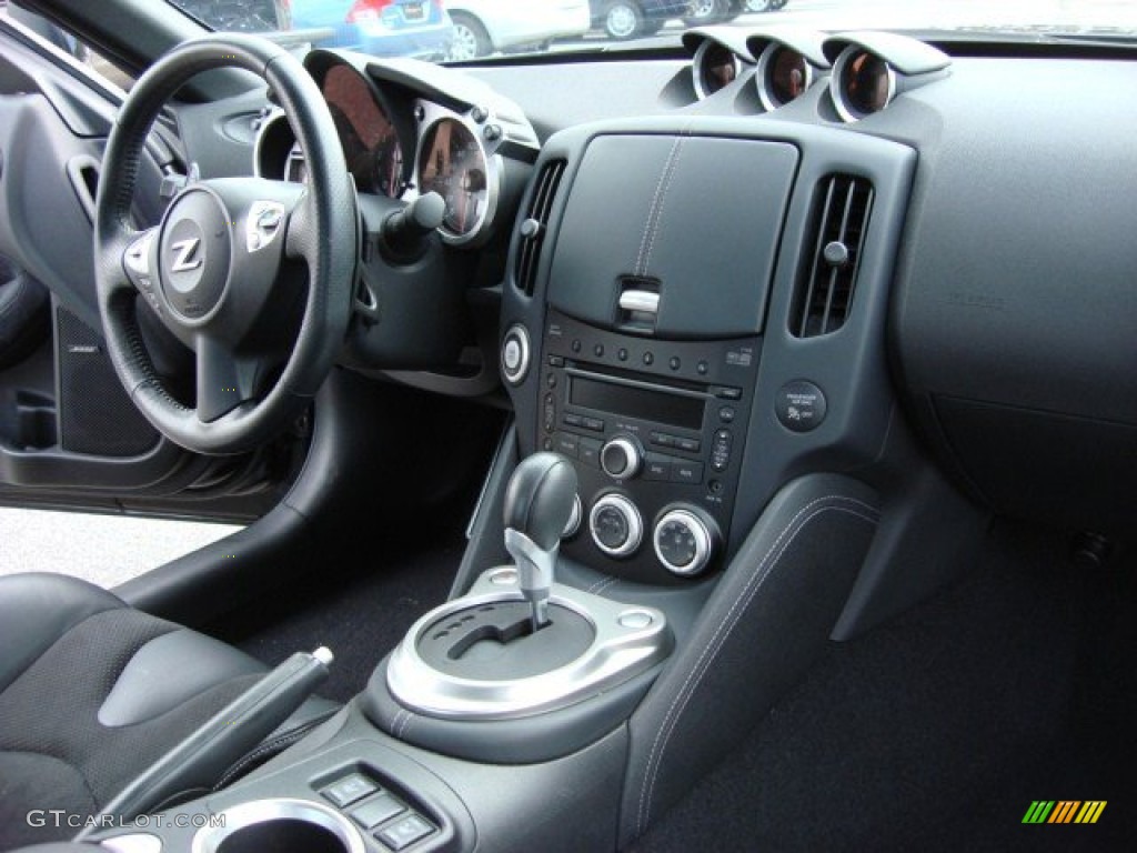 2009 Nissan 370Z Coupe Black Cloth Dashboard Photo #56179634