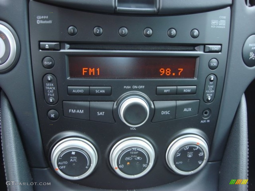 2009 Nissan 370Z Coupe Controls Photo #56179715